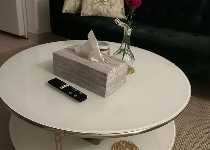 Sophisticated Studio Living Azizi Candace Acacia
